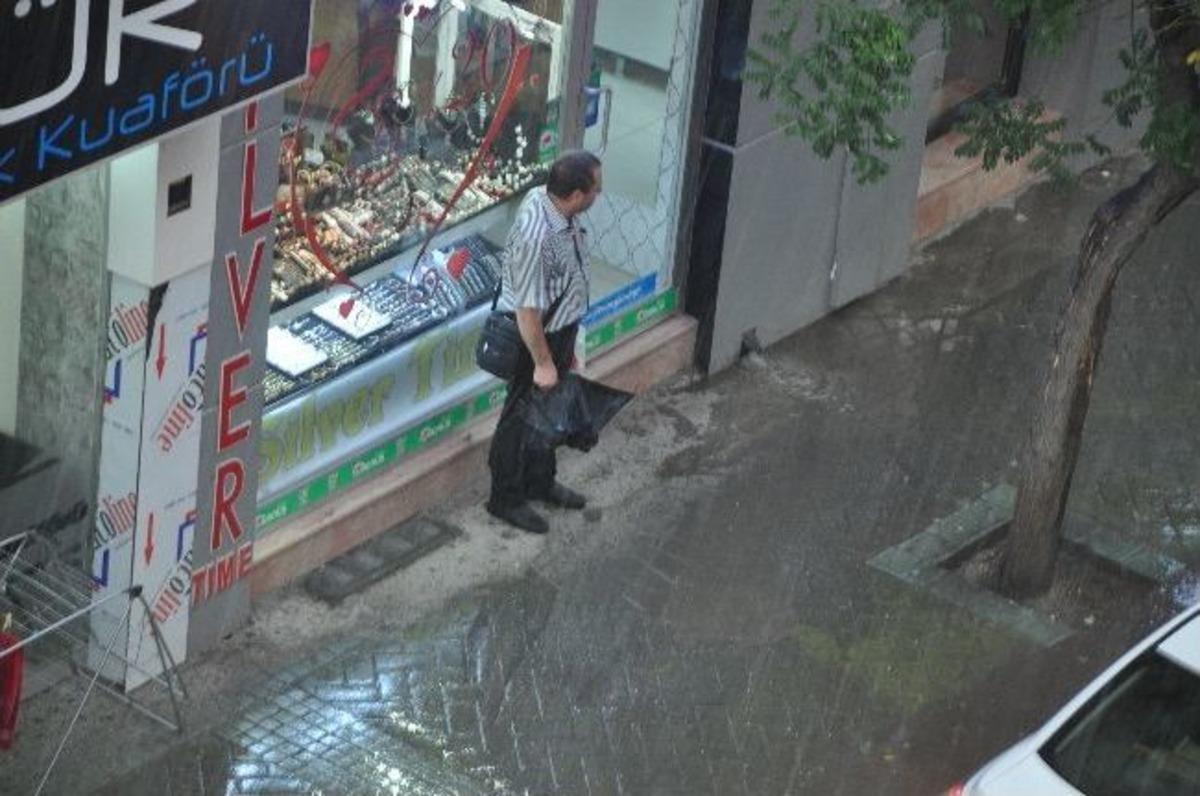 Eskişehir'de Ani Yağış