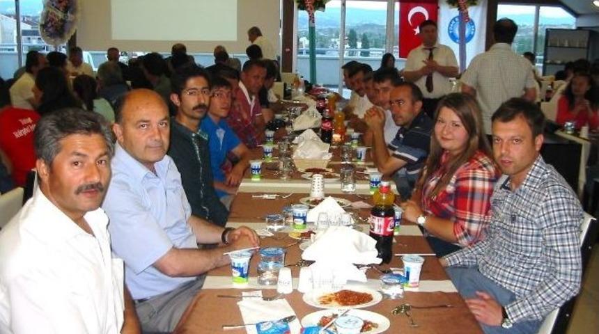 T&uuml;rk-eğitim-sen K&uuml;tahya Şube Başkanı Mehmet Karabekir:
