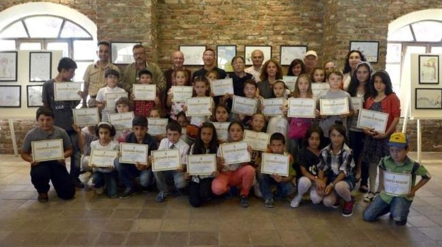 Karikat&uuml;rl&uuml; Ev İlk Mezunlarını Verdi