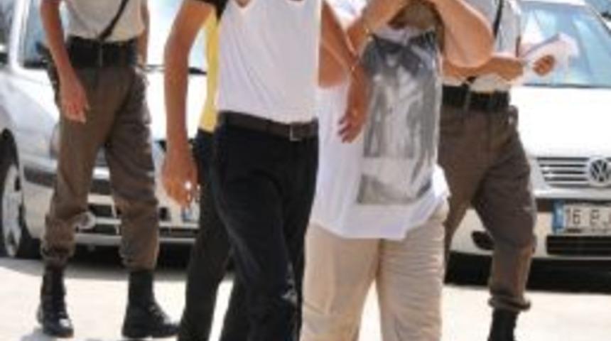 Kart Hırsızları Tatil Yaparken Yakalandı