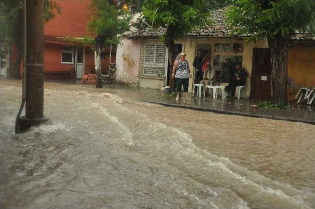 Balıkesir Yağmura Teslim