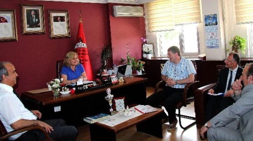 &Ouml;ğrenciler &Ccedil;evre İ&ccedil;in &Ccedil;alıştı, Bilgisayar Kazandı