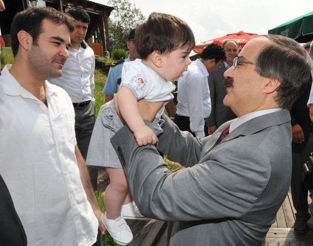 Vali Coş, Şırnak tan Gelen &Ouml;ğrenciler İle Bir Araya Geldi 1