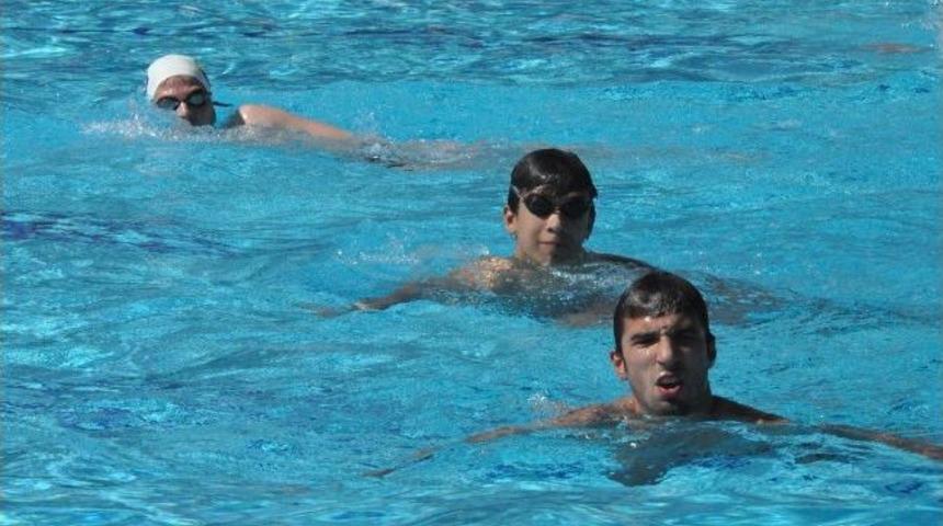 Olimpik A&ccedil;ık Y&uuml;zme Havuzunun Sezon A&ccedil;ılışı Yapıldı