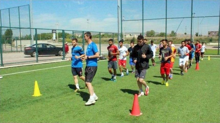 4 Eyl&uuml;l Belediyespor&rsquo;da Futbolcu Se&ccedil;meleri