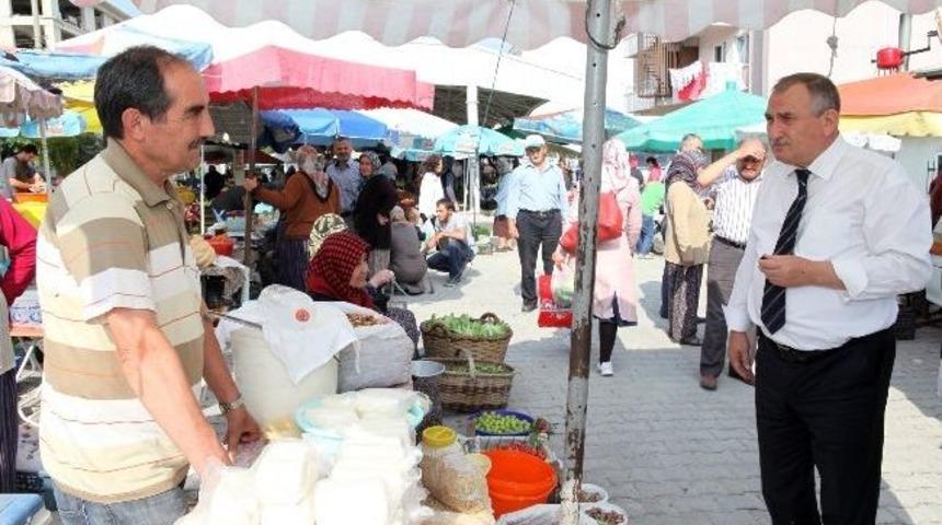 Belediye Başkanı Pazar Esnafını Gezdi