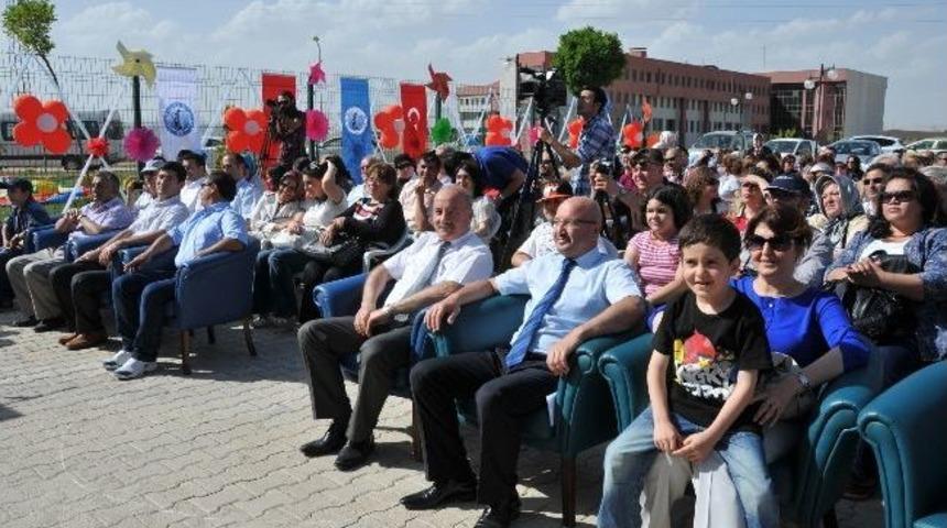 Ak&uuml;&rsquo;n&uuml;n Minikleri De Mezun Oldu