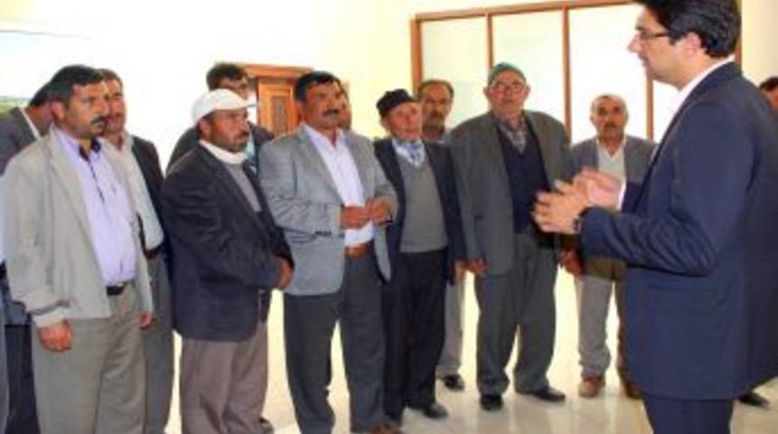 Erciş Kaymakamı Baran, İnci Ailesi Ve Hak Sahipleriyle G&ouml;r&uuml;şt&uuml;