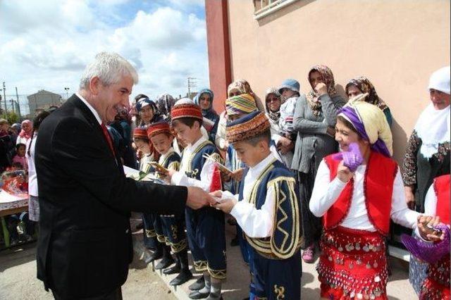 Odunpazarı Belediyesi&rsquo;nden &Ouml;ğrencilere 6 Bin Kitap Dağıttı 2