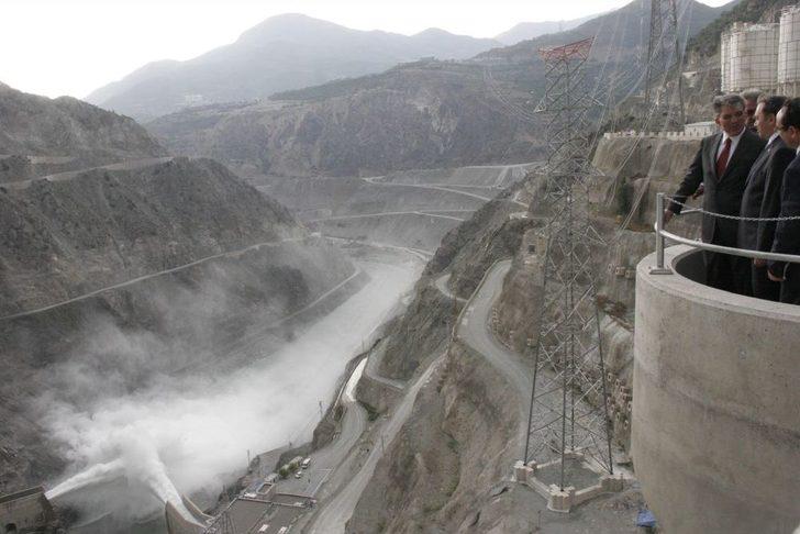Cumhurbaşkanı Gül, Deriner Barajı’nda Incelemelerde Bulundu G1
