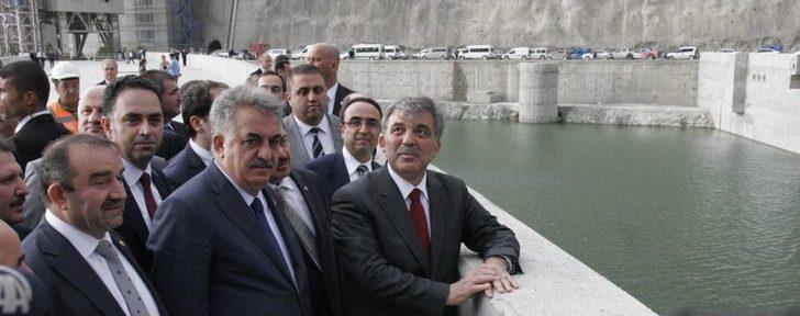 Cumhurbaşkanı Gül, Deriner Barajı’nda Incelemelerde Bulundu G4