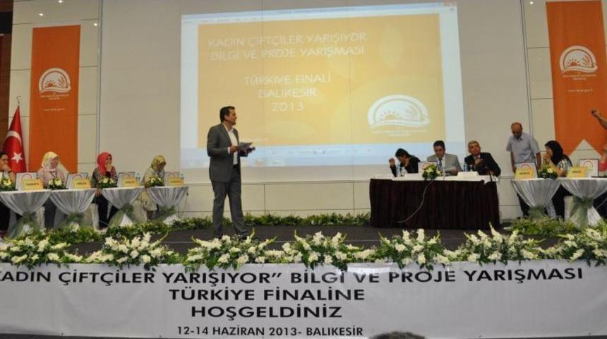 Eskişehirli Kadın &Ccedil;ift&ccedil;i T&uuml;rkiye Birincisi Oldu, 60 Bin Lirayı Aldı