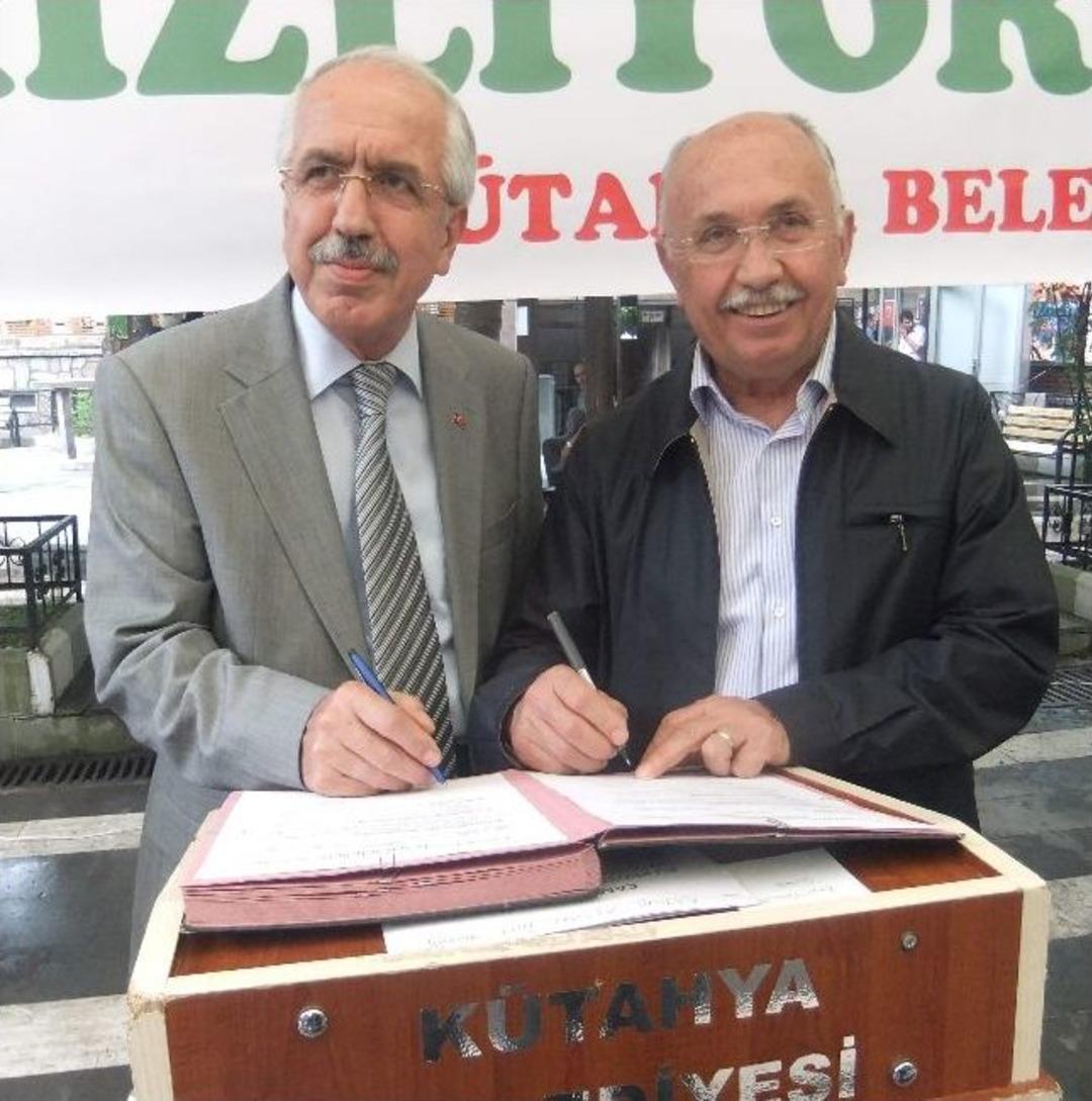 K&uuml;tahya'da Camilerin Temizliğini Belediye Yapacak