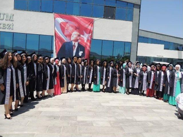 Develi Seyrani Kampusunde H&uuml;seyin Şahin Myo 6. D&ouml;nem Mezunlarını Verdi 1