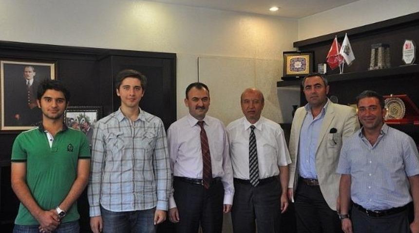 İl Milli Eğitim M&uuml;d&uuml;r&uuml; Bilal Yılmaz T&uuml;rkiye İkincisi &Ouml;ğrencileri Kabul Etti