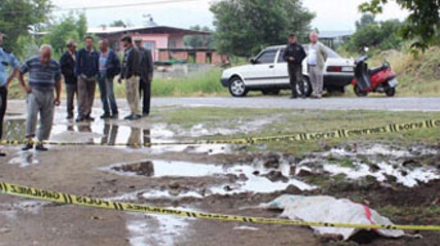 Yıldırım d&uuml;şt&uuml; canından oldu