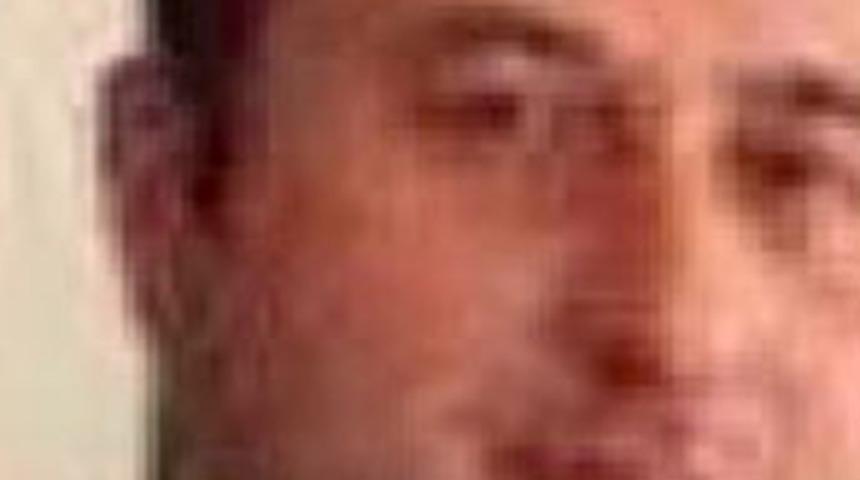 &Ouml;ğretmen kendisini astı