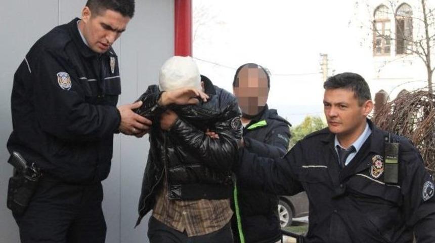 Kazada 2 kızı &ouml;ld&uuml;rd&uuml; serbest kaldı