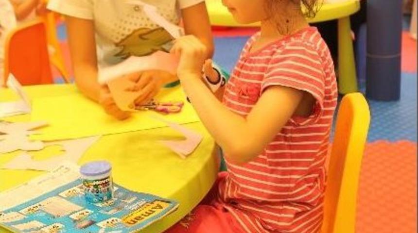 Minikler Doğa Ve İnsan Sevgisini Resmettiler