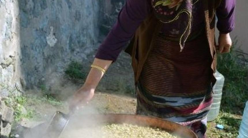 Pekmez Kazanları Kaynamaya Başladı