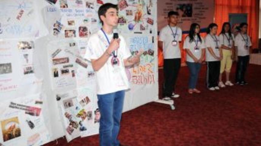 Gen&ccedil; Liderler Eğitim Projesi Sona Erdi