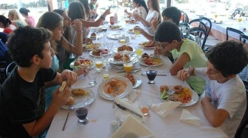 Erkan Koleji Ailesi Kahvaltıda Buluştu