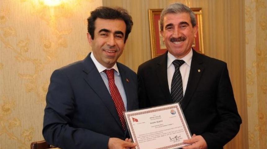 Vali G&uuml;zeloğlu, Bulut&rsquo;u Uğurladı