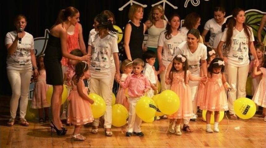 İzmir&rsquo;de Anaokulu &Ouml;ğrencilerinin G&ouml;sterisi B&uuml;y&uuml;ledi