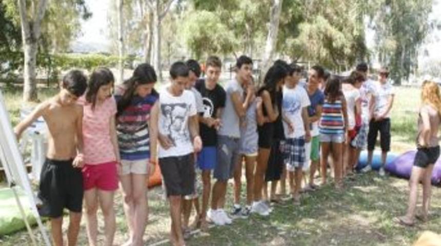 Sel&ccedil;uk Belediyesi'nin Pamucak Gen&ccedil;lik Kampı Başlıyor