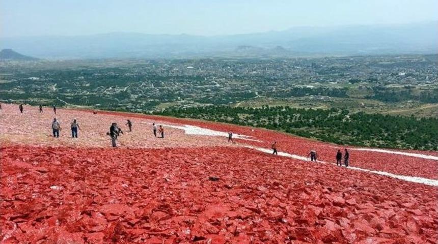 Dev T&uuml;rk Bayrağının Bakımı Tamamlandı