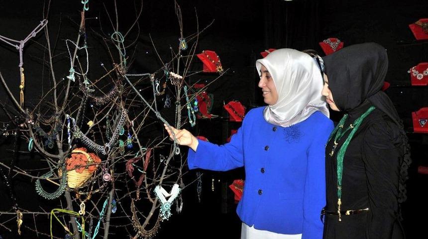 Aile Merkezi Kursiyerleri Emeklerini Sergiledi