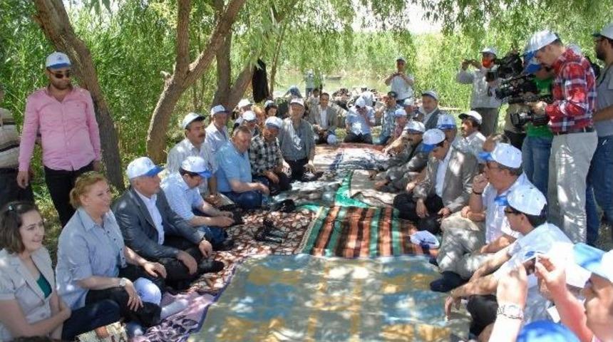 Afyonkarahisar Valisi Bolvadin&rsquo;de İncelemelerde Bulundu