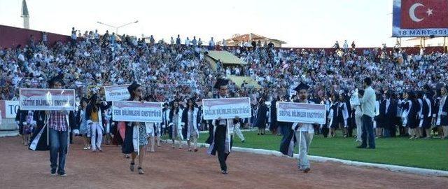 &Ccedil;om&uuml; n&uuml;n "mezuniyet T&ouml;reni" 20 Haziran da 1
