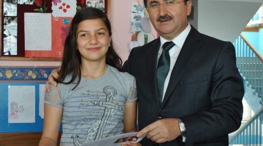 Vali &Ouml;z Karne Dağıttı
