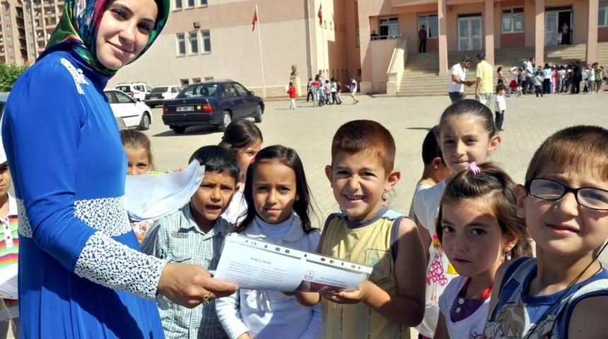 Midyat&rsquo;ta 29 Bin &Ouml;ğrenci Karne Heyecanı Yaşadı