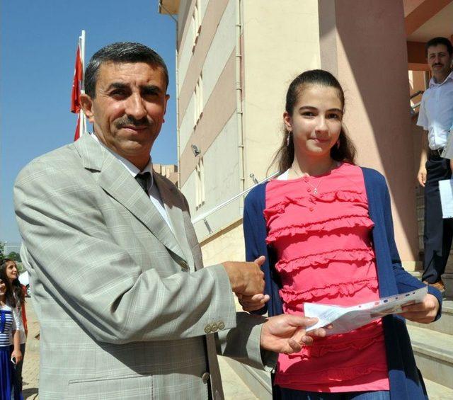 Midyat&rsquo;ta 29 Bin &Ouml;ğrenci Karne Heyecanı Yaşadı 1