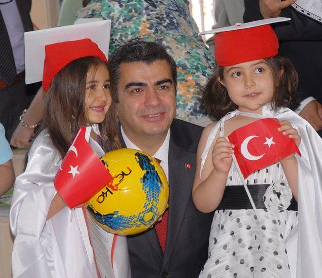 "Anne Babalar Yaz Tatilinde &Ccedil;ocuklarını Bilgisayara Mahkum Etmesin" 1