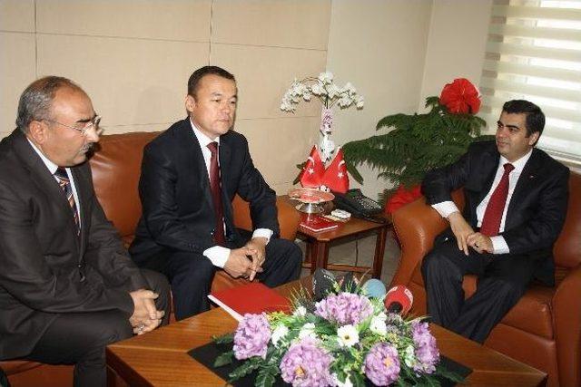 Kardeş Belediyeler Talas&rsquo;tan, Vali D&uuml;zg&uuml;n&rsquo;e Ziyaret 1