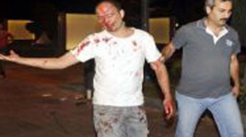 Şiddet uygulayan kocaya eylemcilerden lin&ccedil; girişimi