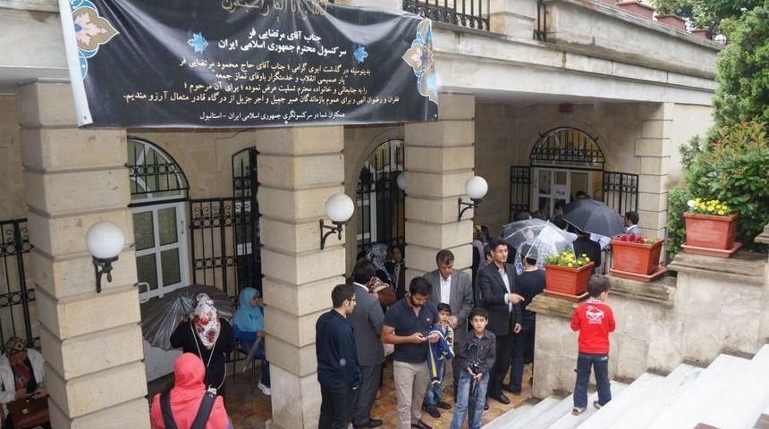 İranlı Basketbolcular T&uuml;rkiye&rsquo;de Oy Kullandı