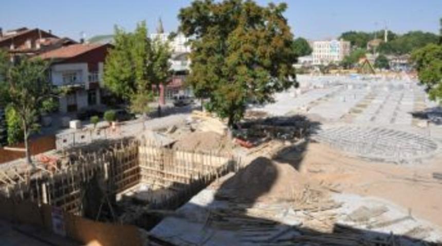 Cacabey Meydanı Canlanıyor