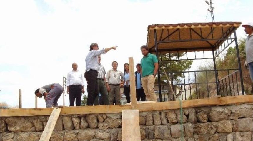 B&uuml;nyan Belediye Başkanı Mehmet &Ouml;zmen &Ccedil;alışmaları Yerinde İnceledi