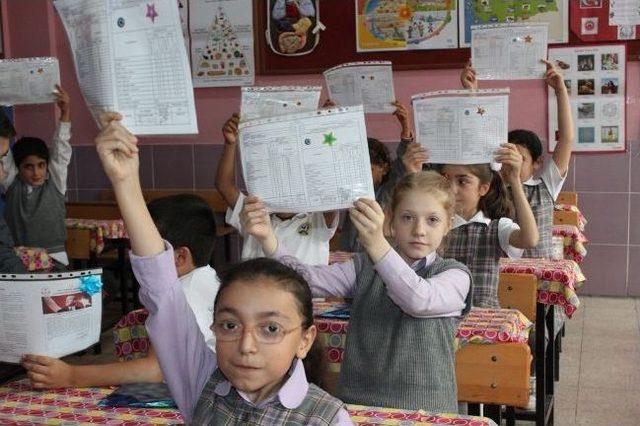 Bursa da 570 Bin &Ouml;ğrenci, Karne Sevinci Yaşadı 1