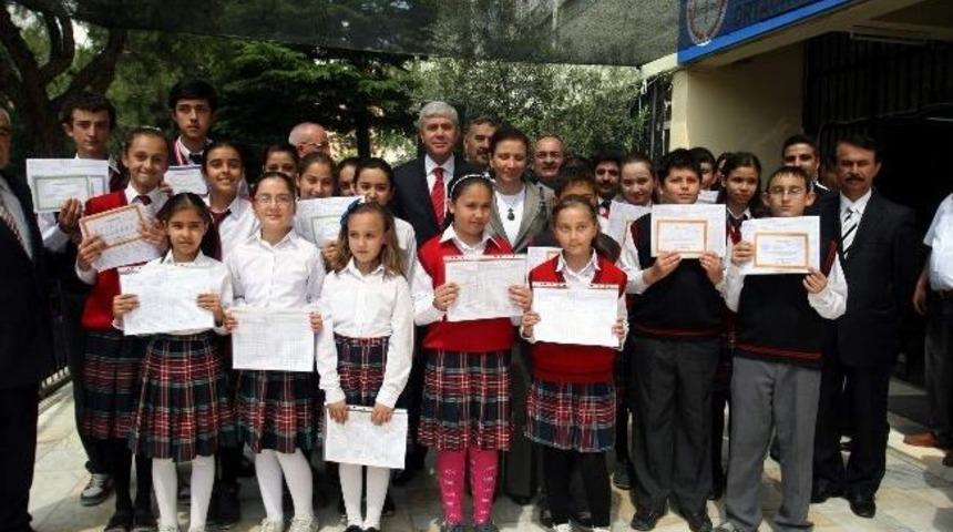 Uşak&rsquo;ta 62 Bin &Ouml;ğrenci Karne Aldı