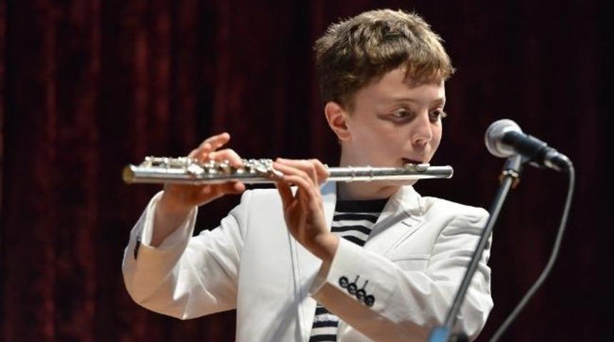 &Ouml;ğrenciler Yılı Konserle Bitirdi