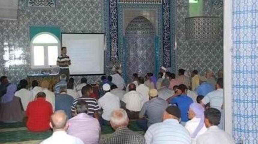 Cuma Namazı &Ouml;ncesi Cemaate Uyuşturucunun Zararları Anlatıldı