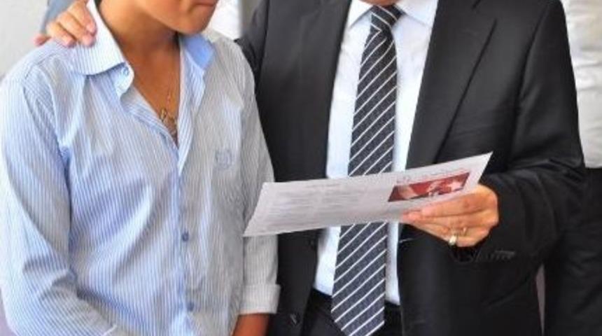 İzmir'de 675 Bin 962 &Ouml;ğrenci Karne Sevinci Yaşadı