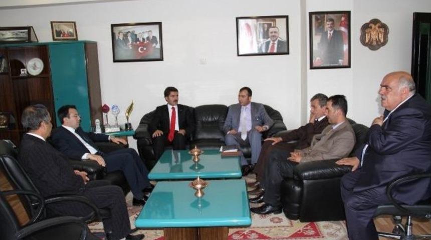 Vali Akdemir&rsquo;den Belediyeye Ziyaret