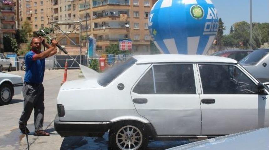 Oto Yıkama Servislerinde Kuyruk Oluşuyor