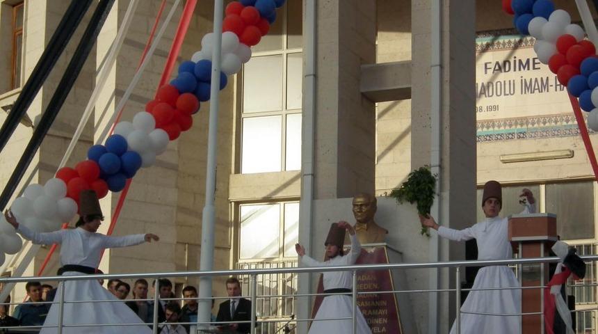 İHL M&uuml;d&uuml;r&uuml;nden Mezun &Ouml;ğrencilere: Herkese Eşit Davranın, Hizmette Kusur Yapmayın